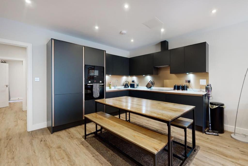 Stylish 2Bed Flat 10Min To Wimbledon Tennis Courts Лондон Екстер'єр фото